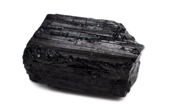 viên đá tourmaline đen thô